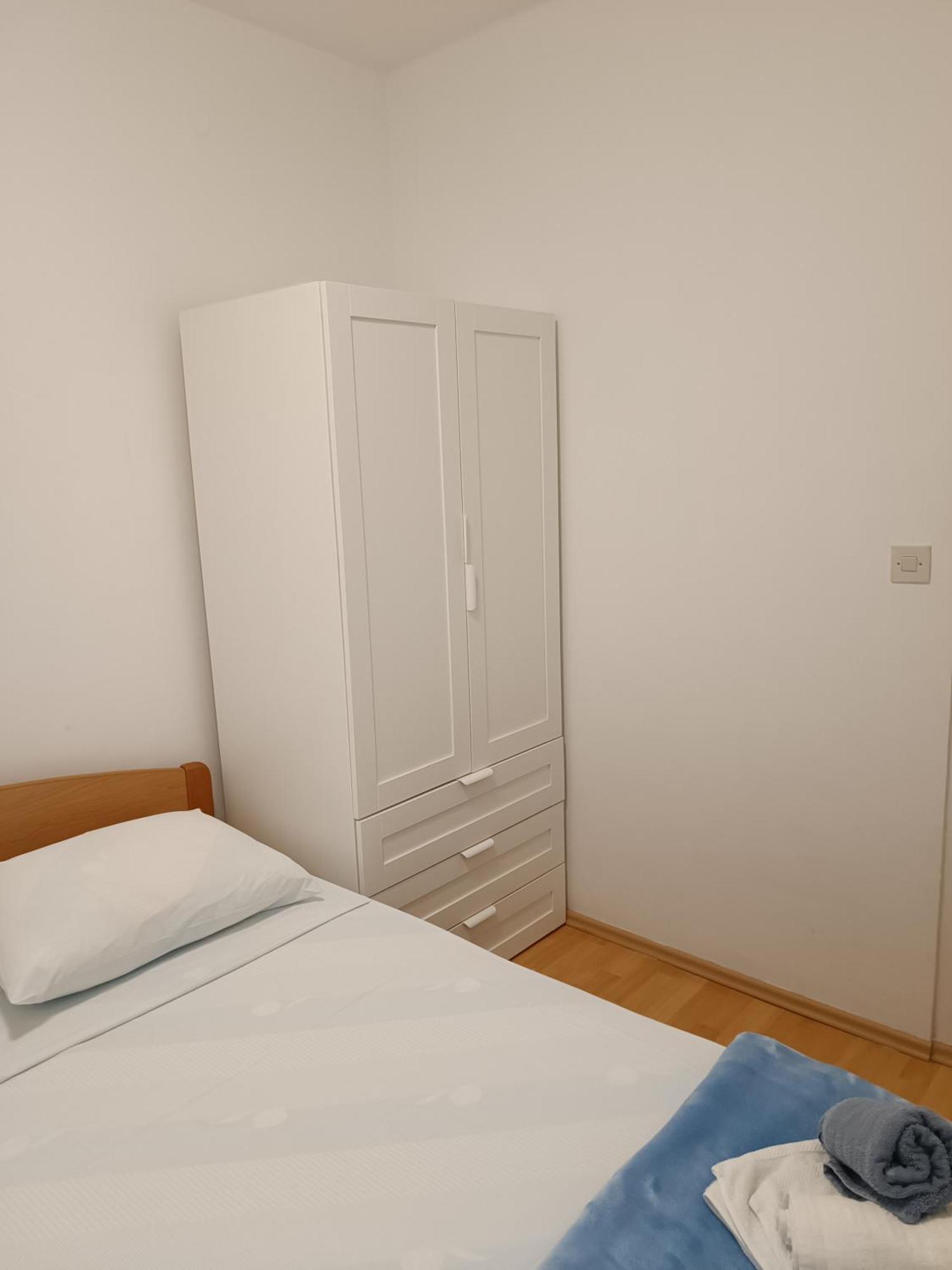 Apartment Basic Petrcane Εξωτερικό φωτογραφία
