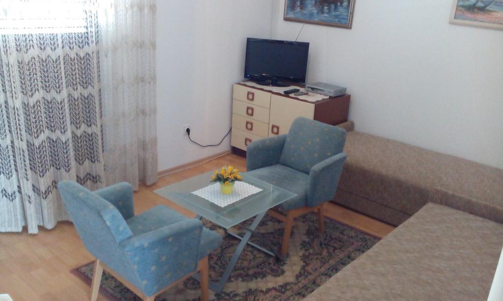 Apartment Basic Petrcane Εξωτερικό φωτογραφία