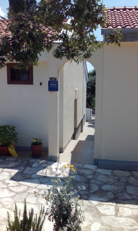 Apartment Basic Petrcane Εξωτερικό φωτογραφία